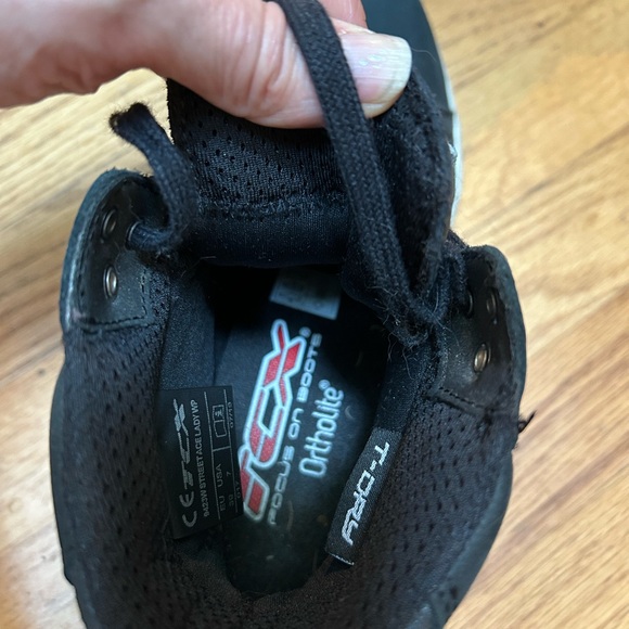 TCX  motorcycle hi-tops - Picture 5 of 6